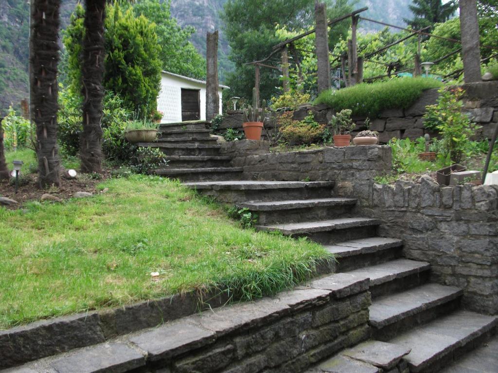 Bed and Breakfast Grotto Pergola Giornico Exterior foto