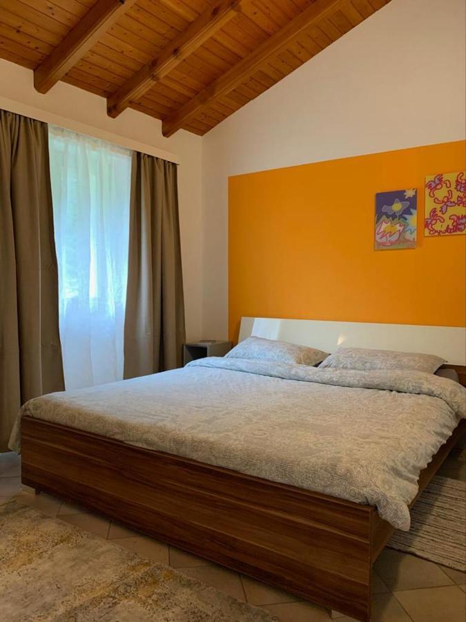 Bed and Breakfast Grotto Pergola Giornico Exterior foto